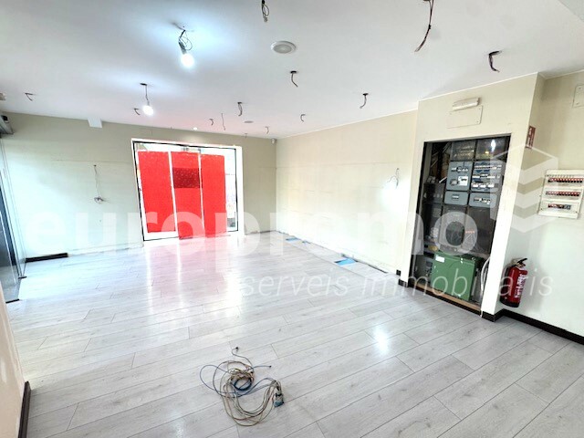 Lloguer local cantoner de 140m2 a Girona Centre.  Punt estratègic!