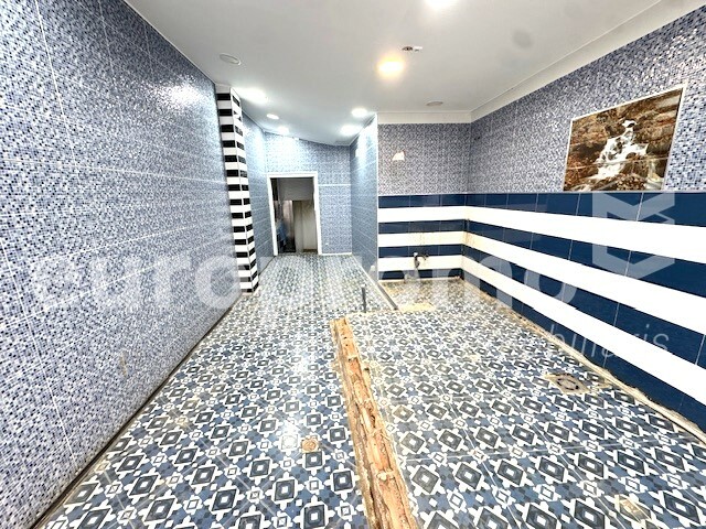 Local de 110m² situado en zona céntrica de mucho tránsito peatonal.