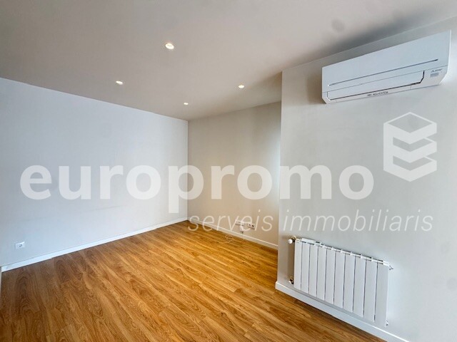 Pis de 151m2 + 70m2 de terrassa situat al centre de Girona!